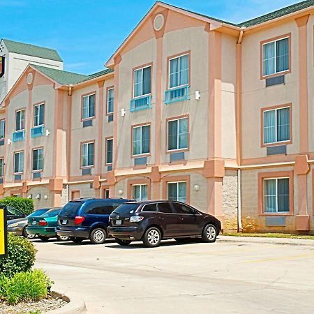Super 8 By Wyndham Irving/Dfw Apt/North Ngoại thất bức ảnh
