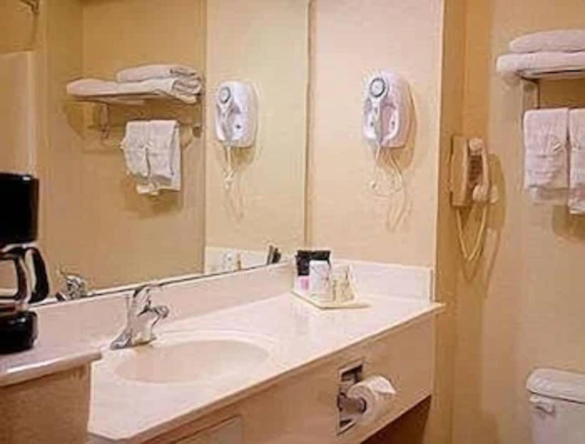 Super 8 By Wyndham Irving/Dfw Apt/North Ngoại thất bức ảnh