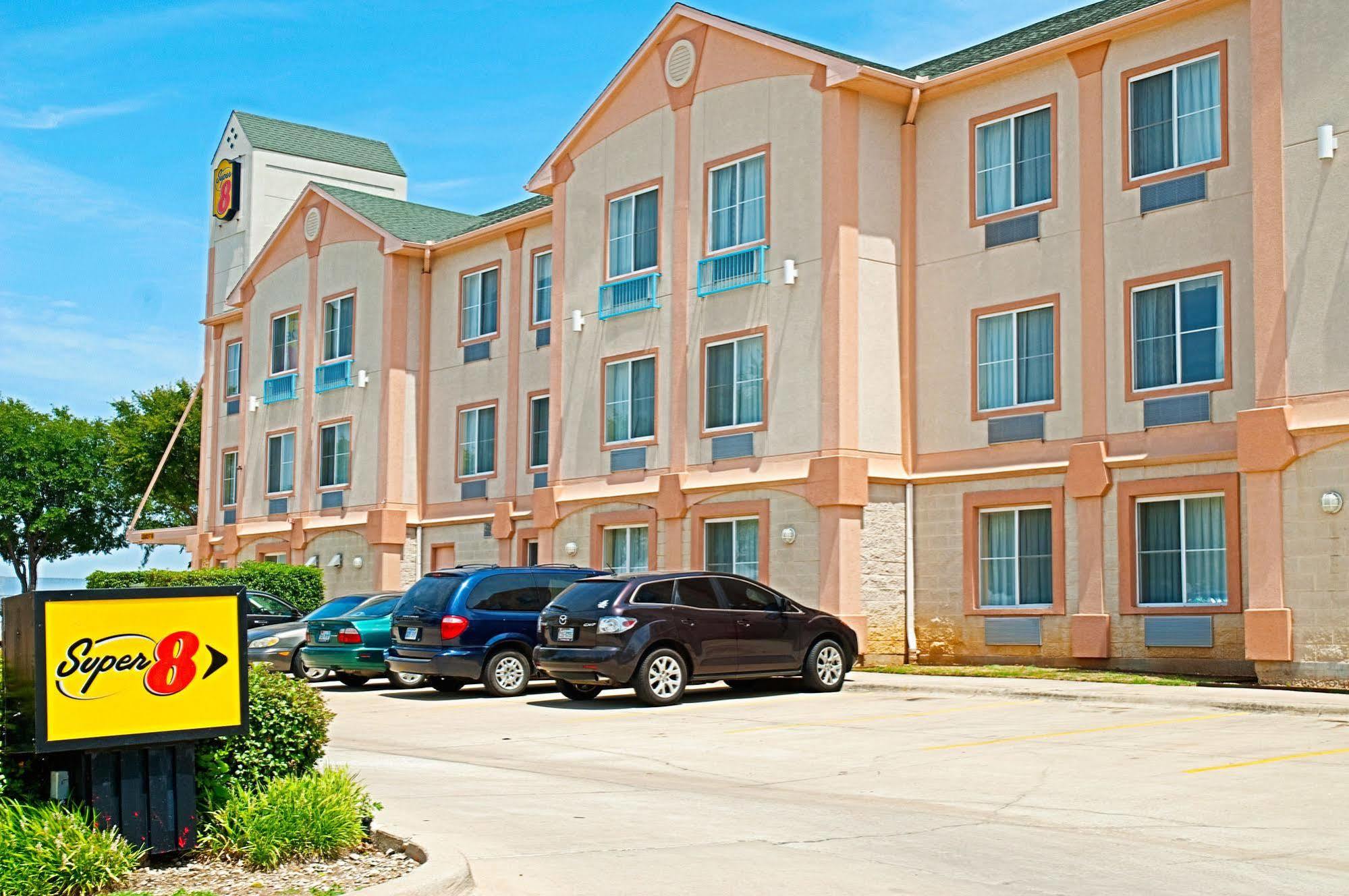 Super 8 By Wyndham Irving/Dfw Apt/North Ngoại thất bức ảnh